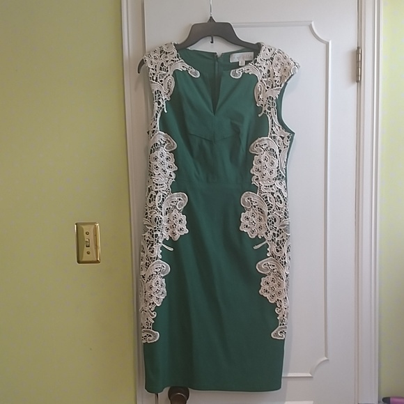 Green lace sheath special occasion dress - Picture 2 of 6